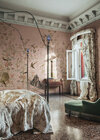 S10417_Chinoiserie-Garden_Pink_Sandberg-Wallpaper_interior2-642x900-dc036b87-acbf-47fa-a83a-533ef3a3809f