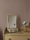 7567_OldRose_Roomshot_2