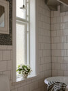 C13387621_ElvisWindowFilm92x61cm_Roomshot_1