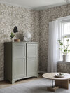 S10326_Pine_beige_Sandberg-Wallpaper_interior3-675x900-0e6a3706-77cf-4630-8e96-ce860df5e607