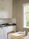S10584_Beatrice_Dusty-Pink_Sandberg-Wallpaper_interior2-750x1000-369a64e4-e470-418a-85b1-6747bc9675e7