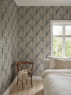 S10601_Lilian_Blue_Sandberg-Wallpaper_interior2-750x1000-6e47701c-fbba-43da-9b94-f0031095480b