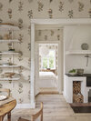 S10609_Victoria_Honey_Sandberg-Wallpaper_interior3-750x1000-f78462c5-73ec-4a65-ad1a-0c294d884384