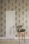 S10610_Victoria_Blue_Sandberg-Wallpaper_interior3-667x1000-3cba7c9b-9bbf-47ed-a781-f775a25e810f