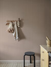 S10629_Estelle_Burgundy_Sandberg-Wallpaper_interior1-1125x1500-8d5ee3bd-6d7a-43b9-aef4-73e378d37363