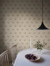 S10635_Lilly_Blush_Sandberg-Wallpaper_interior2-1125x1500-87043b06-2662-443b-91b0-f06a3eb06552