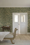 S10720_Linnea-Mural_Green_Sandberg-Wallpaper_interior2-1000x1500-390ece29-6a30-4e01-893e-f218e8cb827f